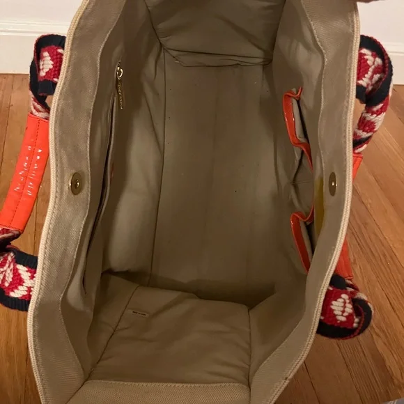 Tory Burch canvas tote, some light marks on exterior, highlighter stain inside - Picture 4 of 4